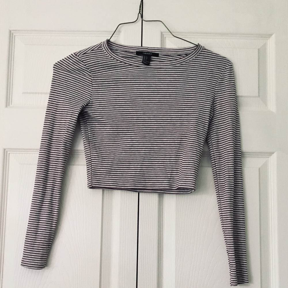 Forever 21 maroon crop top